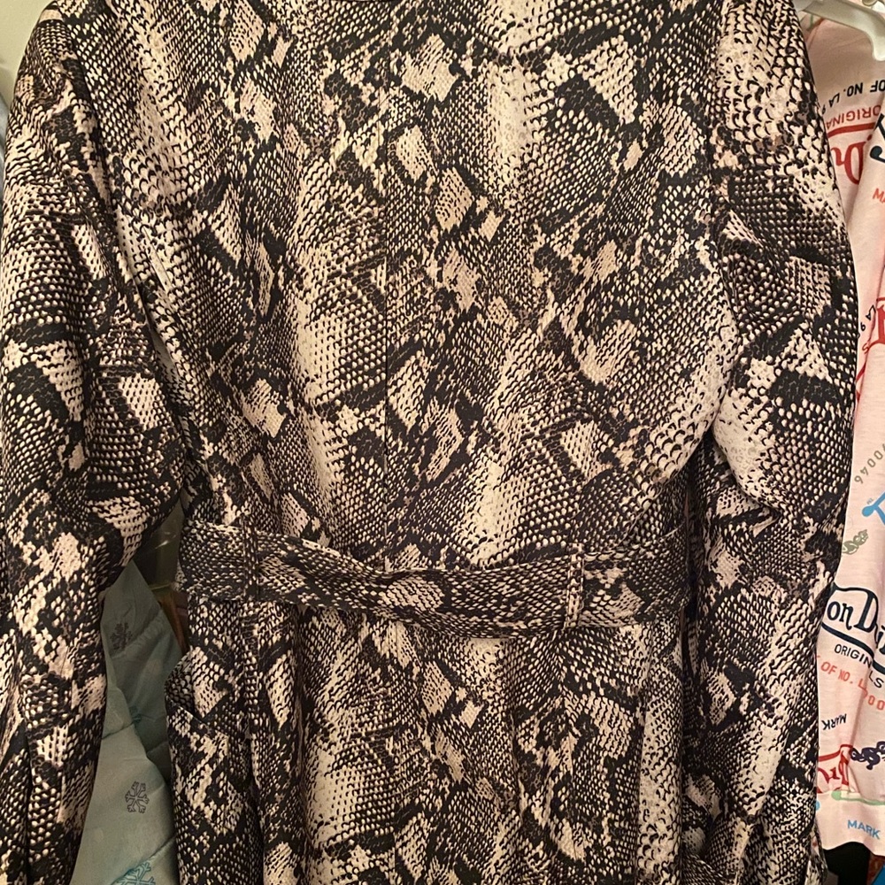 I.N.C Python Rain coat - Picture 3 of 4